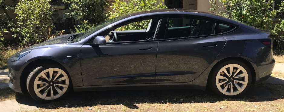2022 Tesla Model 3 driver’s side exterior overview