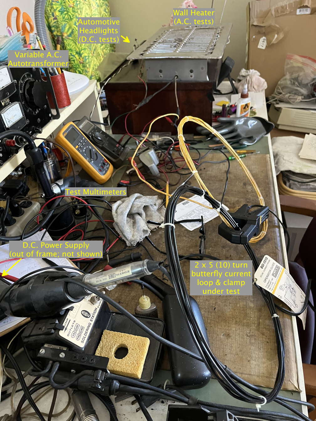 Setup of the equipment described in the text below, and far too many other unrelated objects